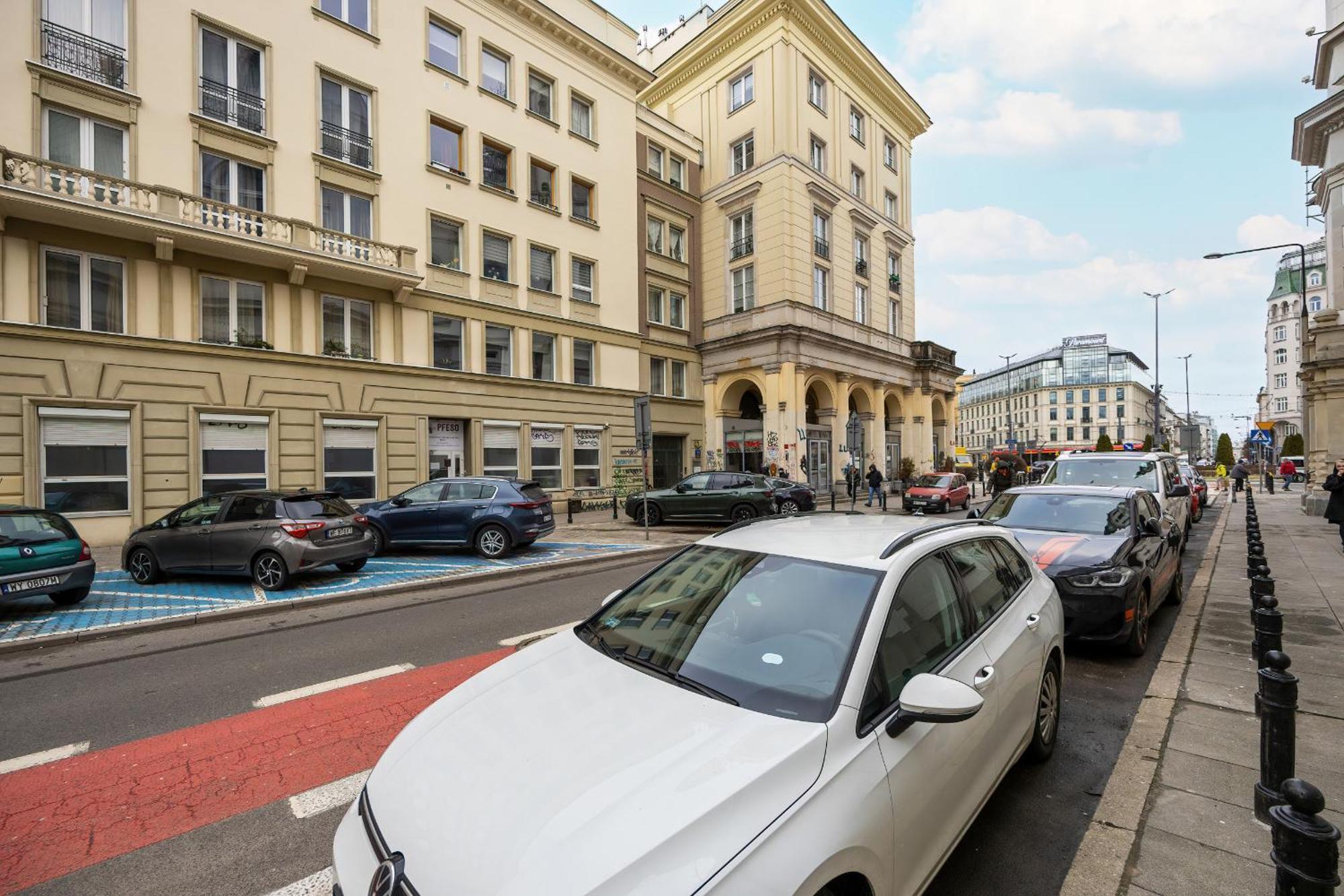 Exclusive Grey And Red Apartment In Warsaw Center By Noclegi Renters Zewnętrze zdjęcie